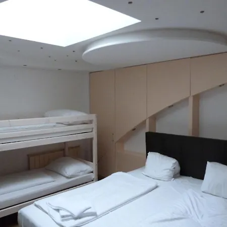 Schoenpflug Apartment